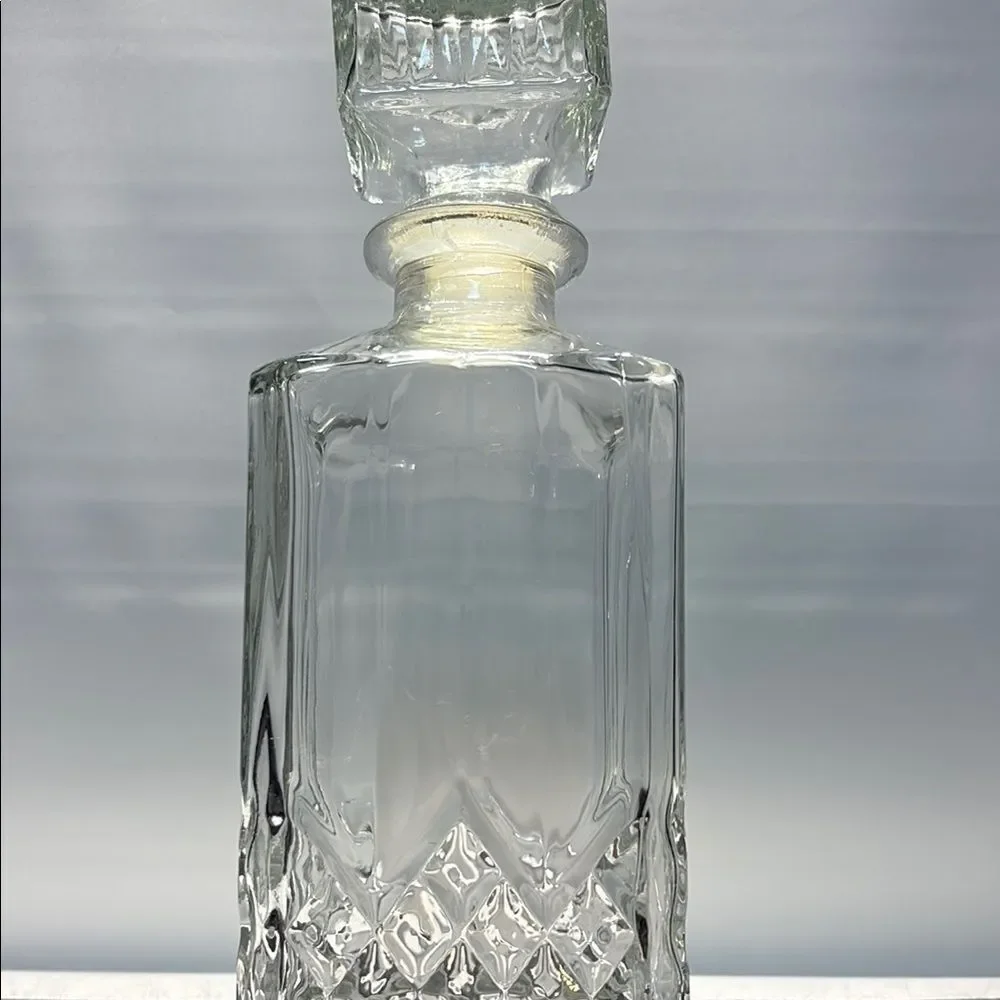Elegant Clear Glass Decanter